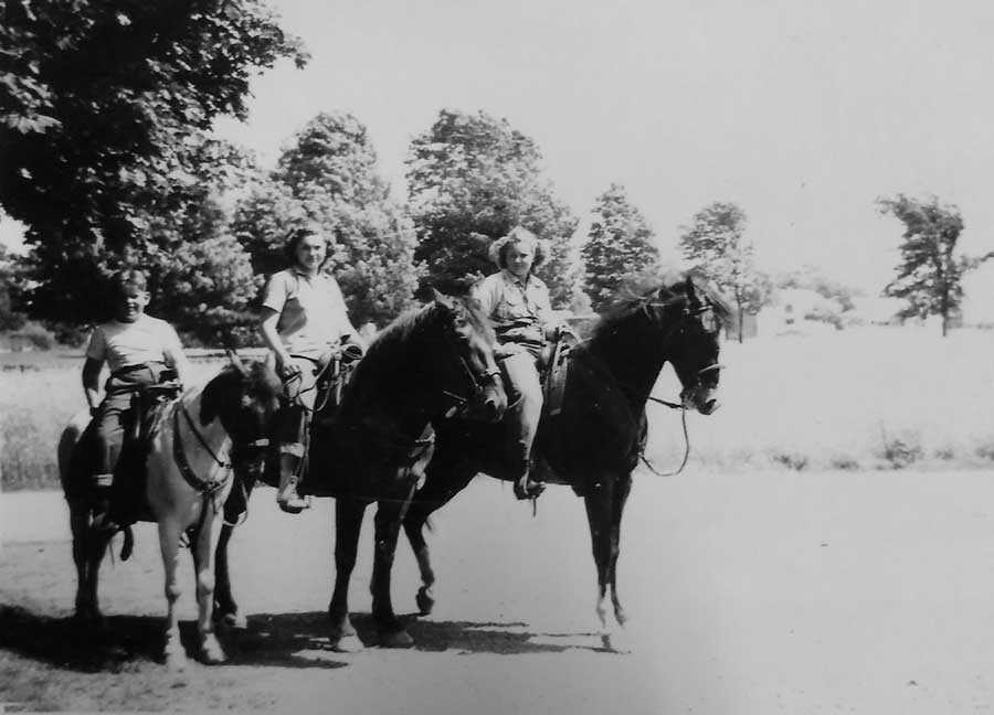 Underhill kids on horses.